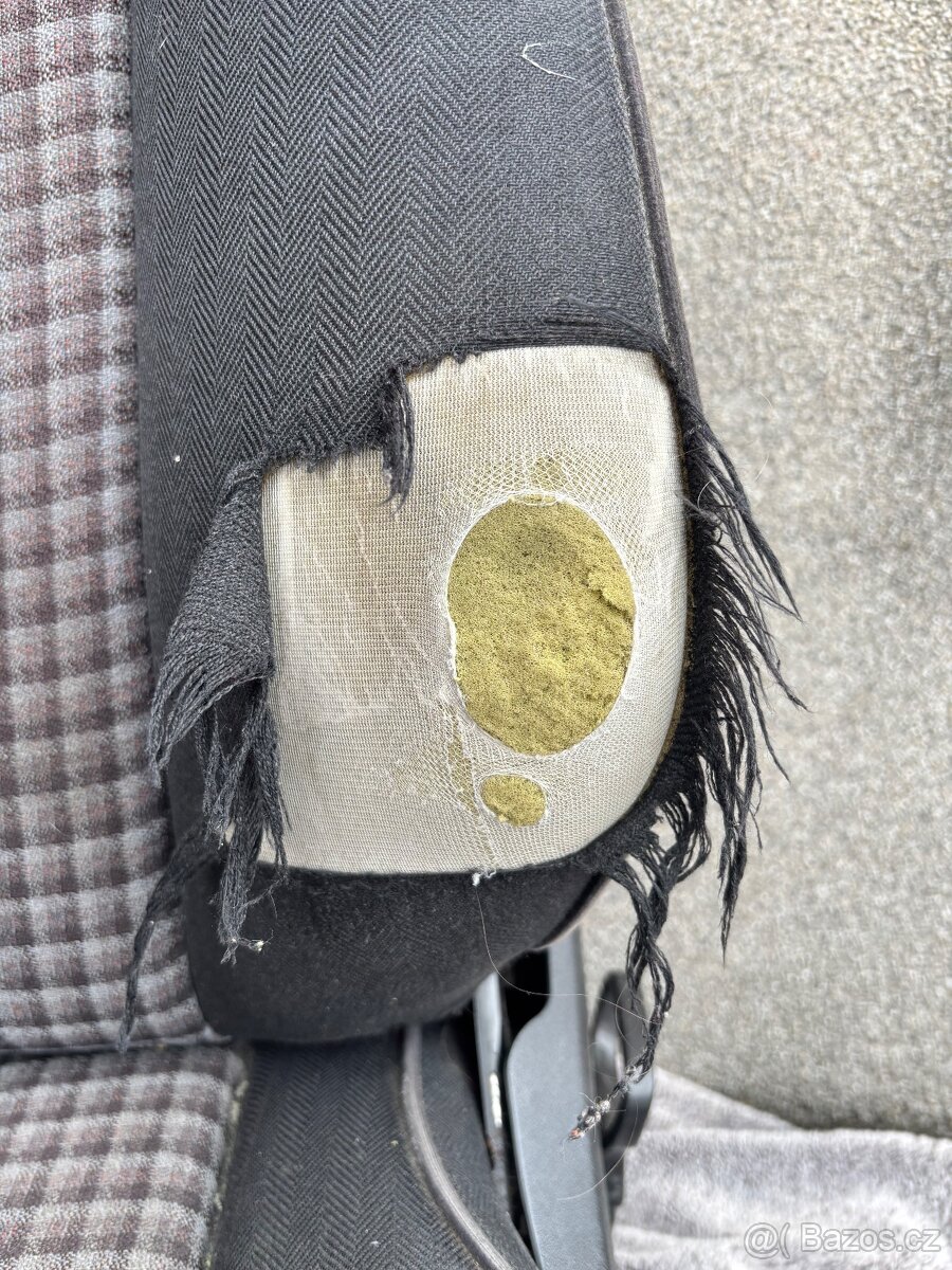 Mercedes 190 w201 Sportline interiér - 14