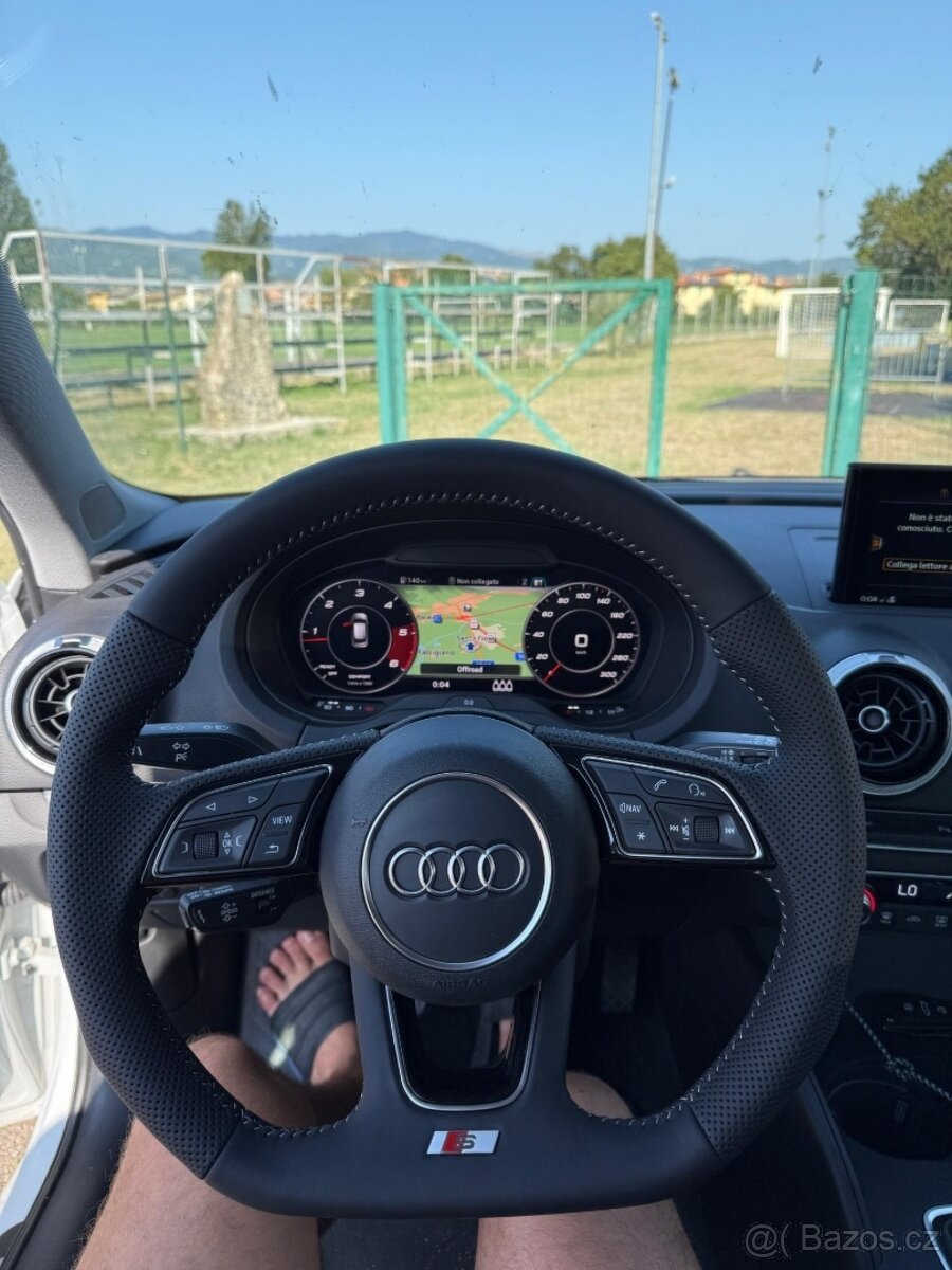 AUDI VOLANT KOZENY PERFOROVANY - 14