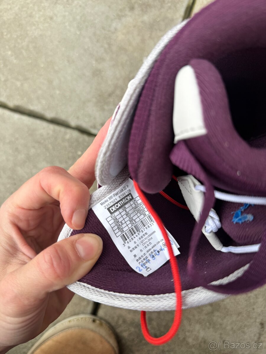 Nový snowboard s vázáním a botami - 14