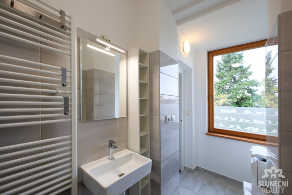 Pronájem bytu 2+1, 70 m² v zrekonstruovaném RD, Brno - Židen - 14