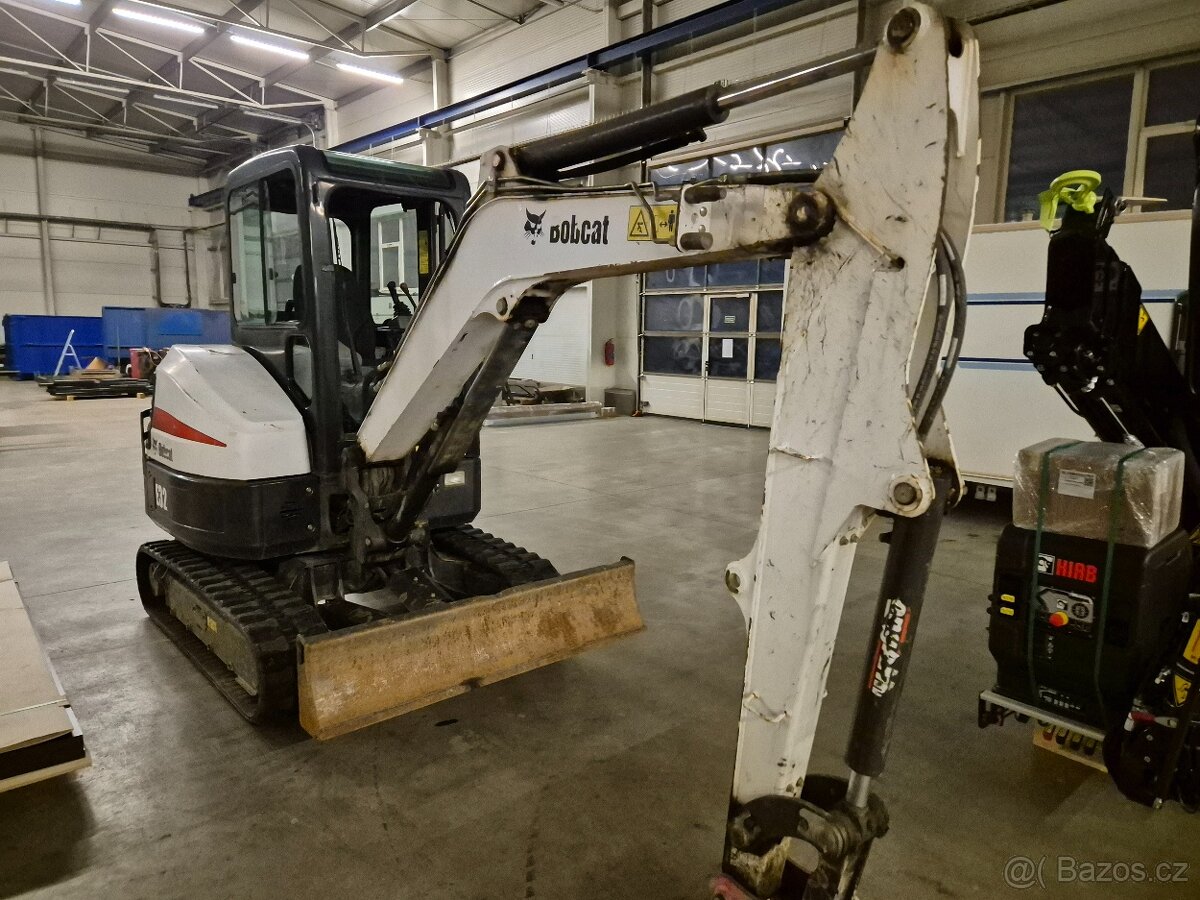 BAGR BOBCAT E32 JEN 1.924 MTH NOVÉ PÁSY A OLEJE - 14