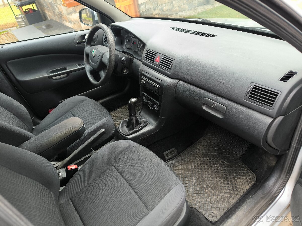 ŠKODA OCTAVIA 1.9 TDI, r.v. 2010, 1. MAJITELKA, VÝBORNÝ STAV - 14