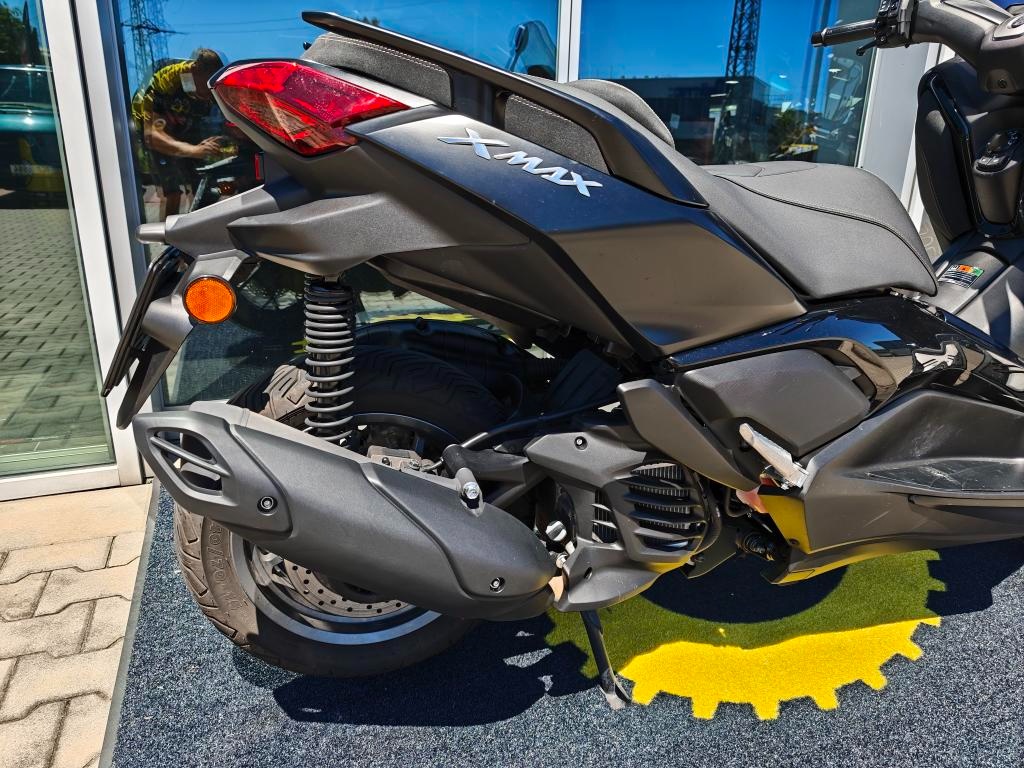 Yamaha X-Max 125 TECH MAX - 14