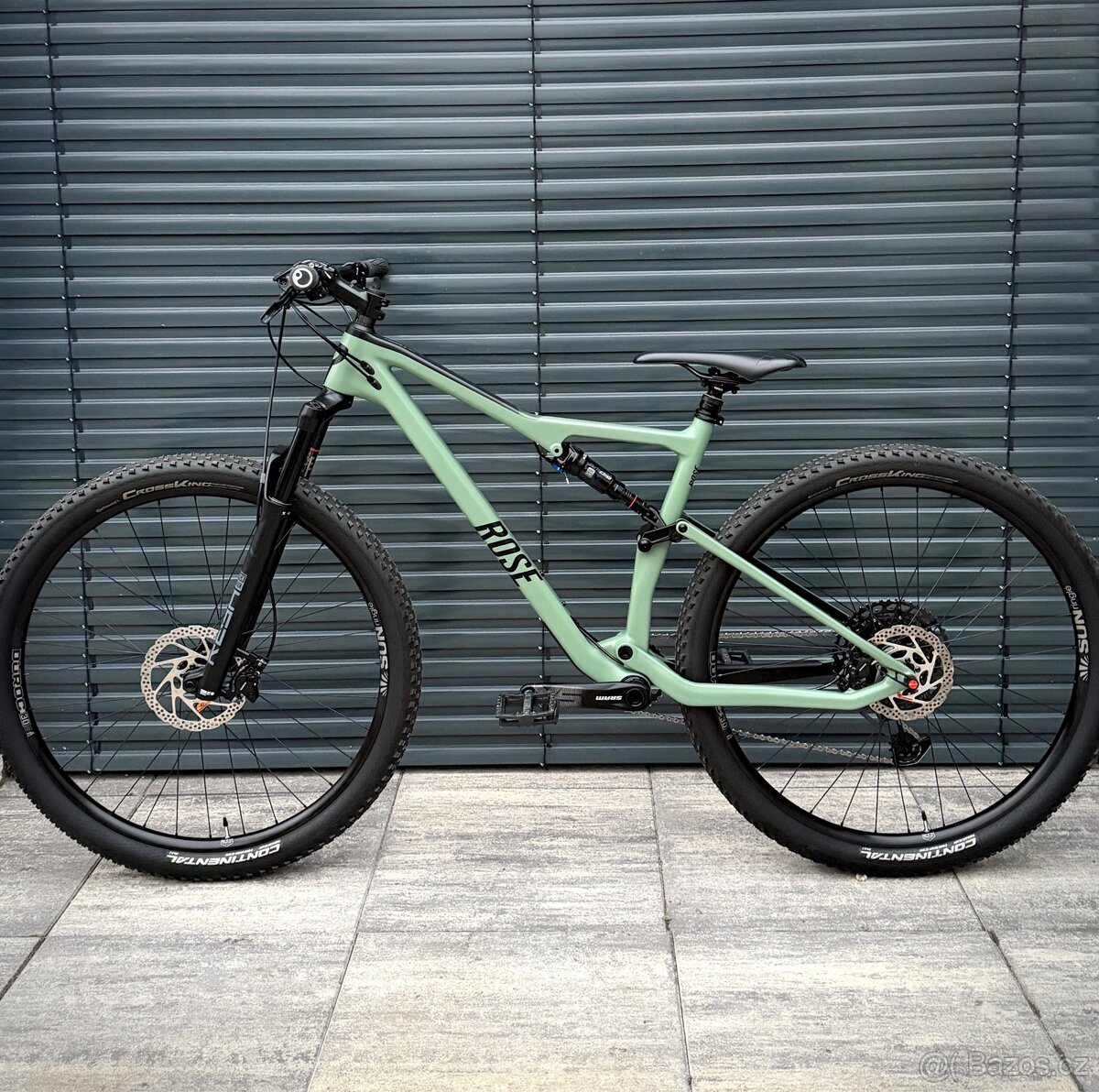 Rose Thrill Hill 1, 2024, vel. L - 14