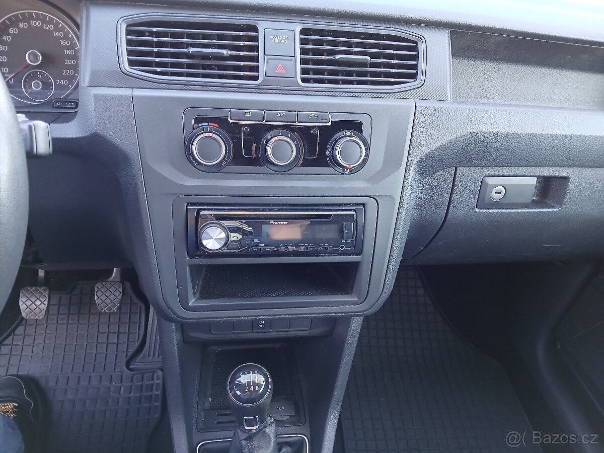 VW Caddy 1.4TSI, 92kW, 2016, 194tis.km - 14