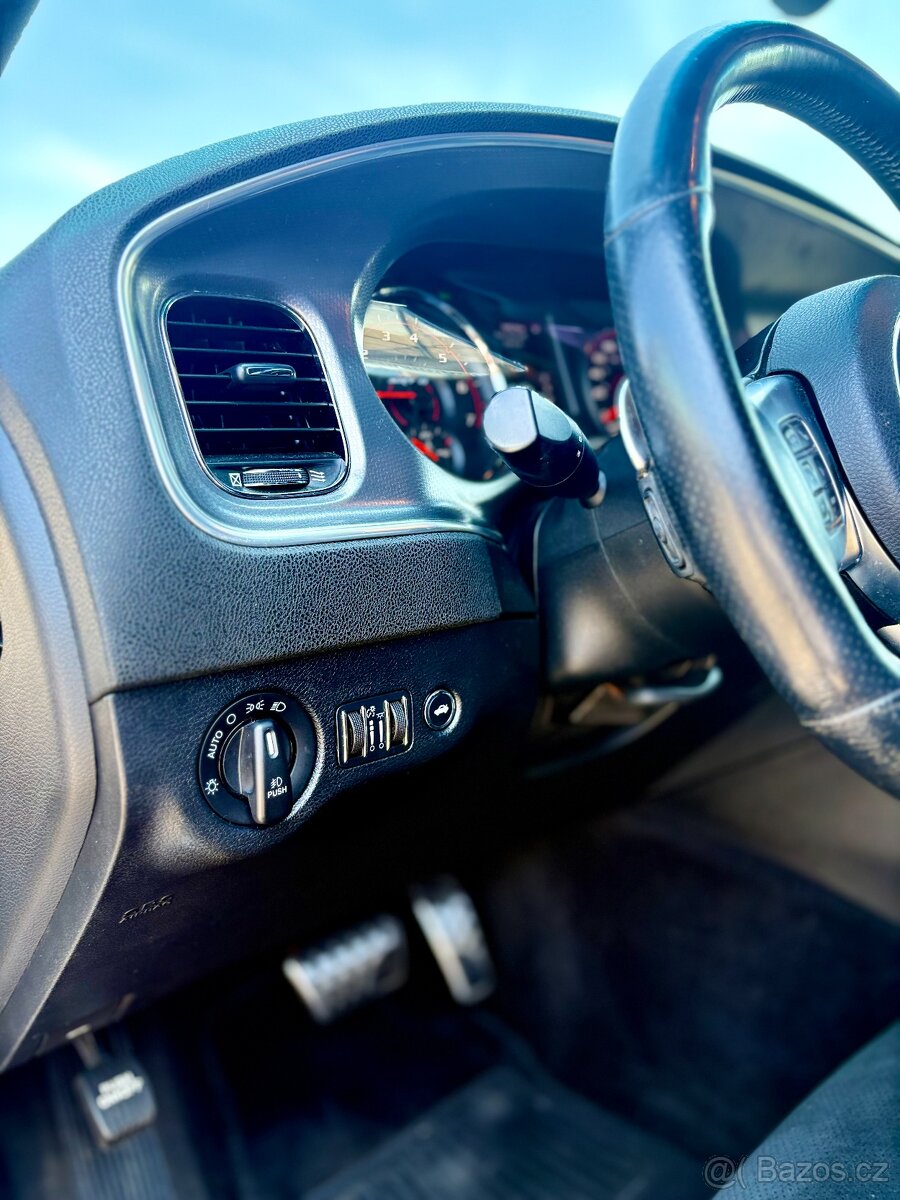 2014 Dodge Charger SRT Superbee | 392 HEMI | 470 koní - 14