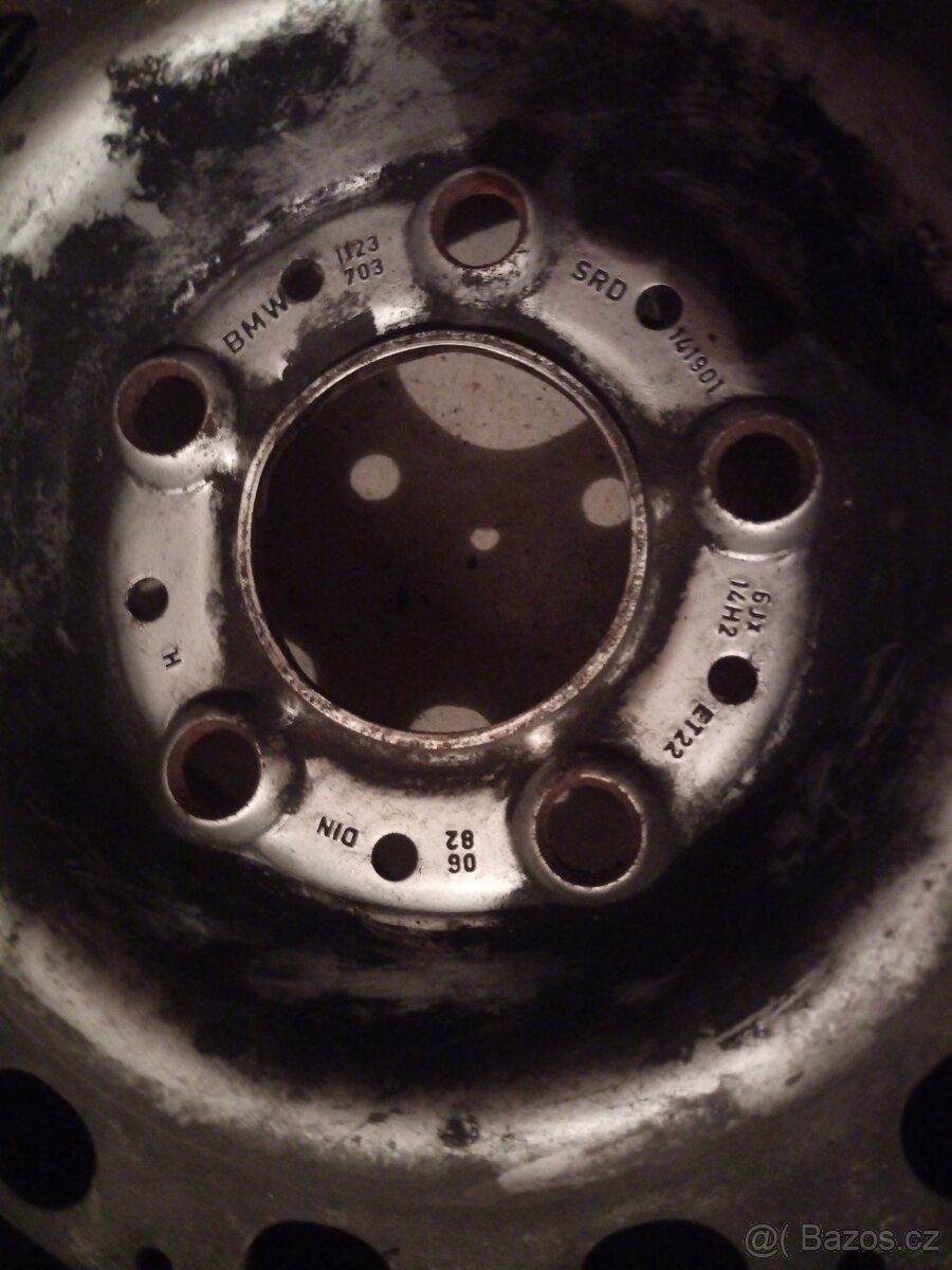 BMW 5 - e28 - náhradní díly veterán - 14