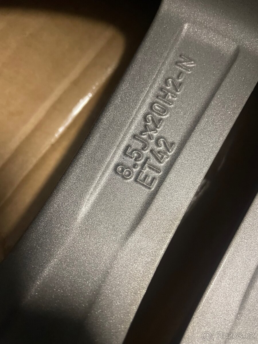 Original zimni Mercedes GLE r20 v167 c167 + 275/50/20 99% - 14