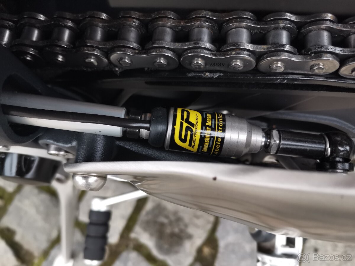 Triumph Street triple - 14