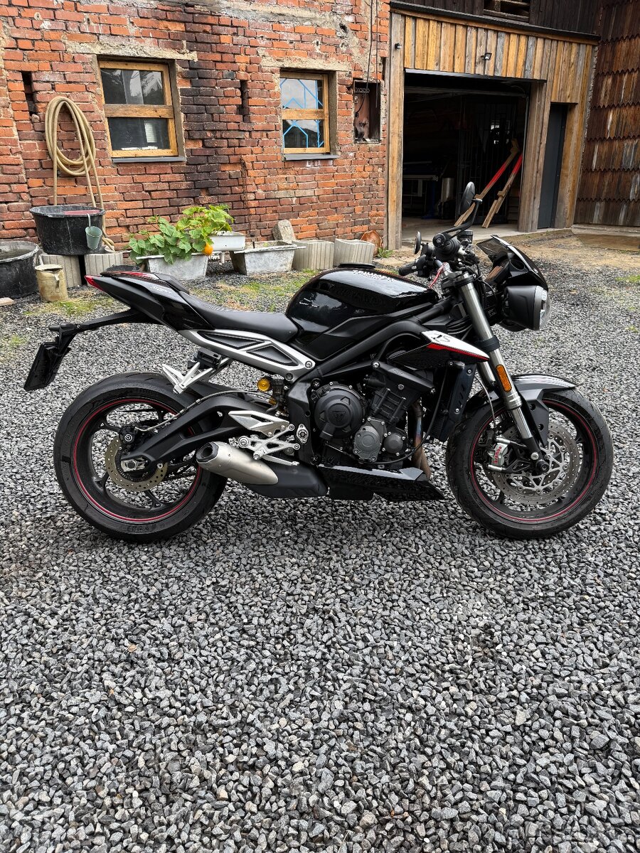 Triumph Street Triple RS 765 - 14