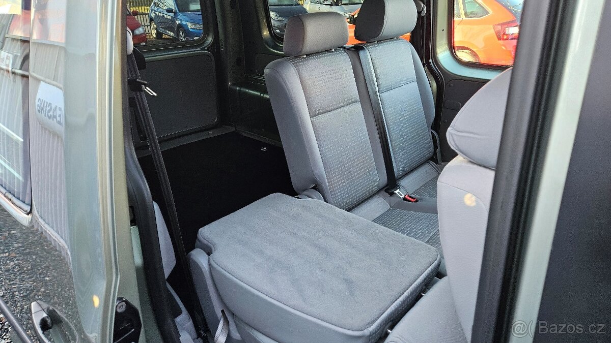 VOLSWAGEN CADDY 1,6 MPi 75 kW Maxi - 14