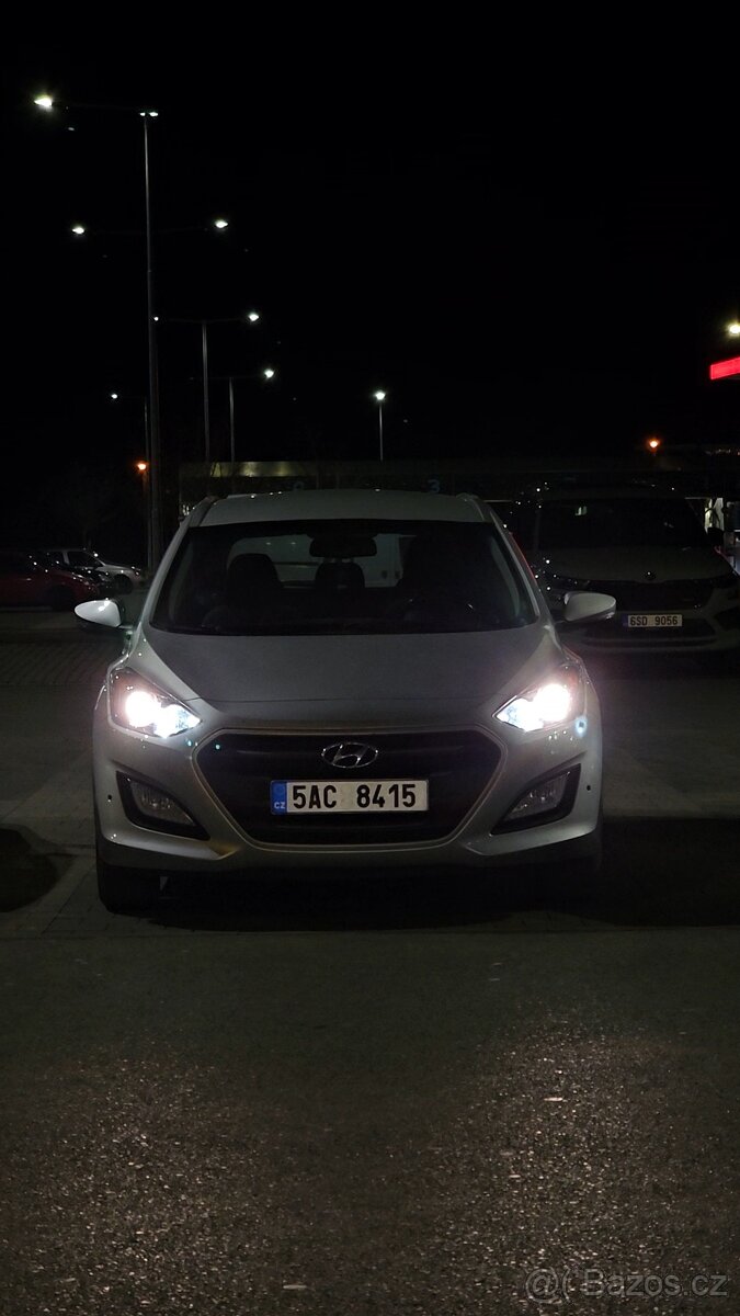 Hyundai I30 kombi rv.2015, nová STK 12/27 - 14