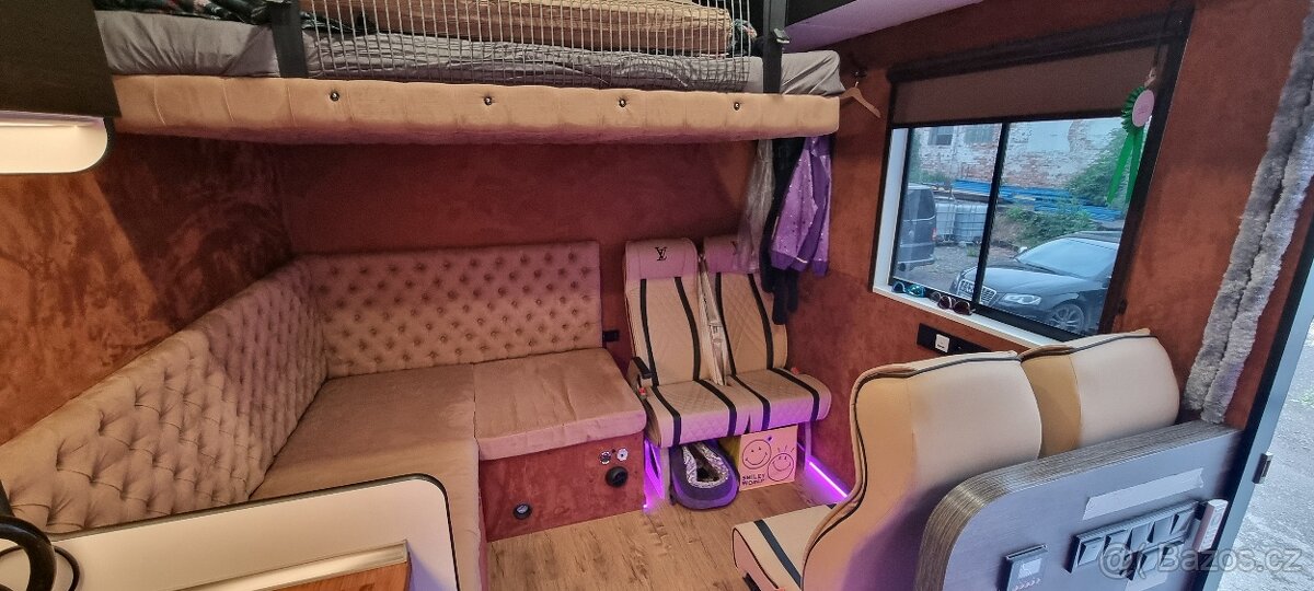 Iveco prepravnik na koně - 14