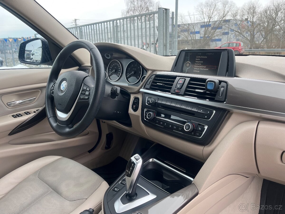 BMW kombi 320d Xdrive - 14