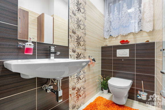 Prodej rodinného domu 6+1 , Uherské Hradiště - Jarošov, 528 - 14