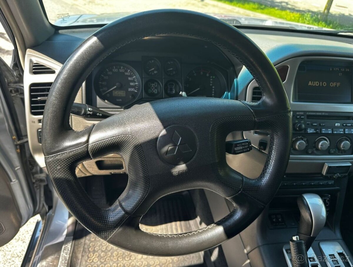 Mitsubishi Pajero 3.2 DI-D - 14