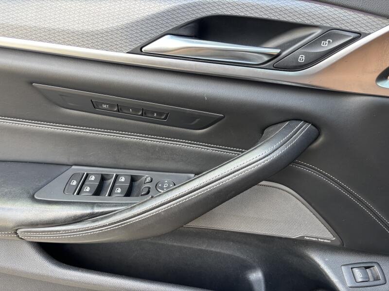 BMW Řada 5 540iX Drive, 250kW, ČR, DPH - 14