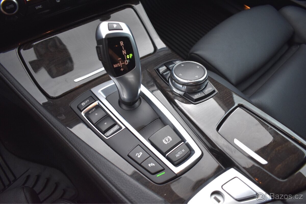 BMW 530d F11/2016/190kW/Luxury/1.majitel/ČR/head-up/kůže - 14
