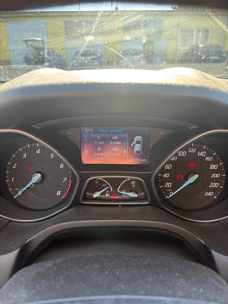 Ford Focus kombi 1,6  110kw - 14