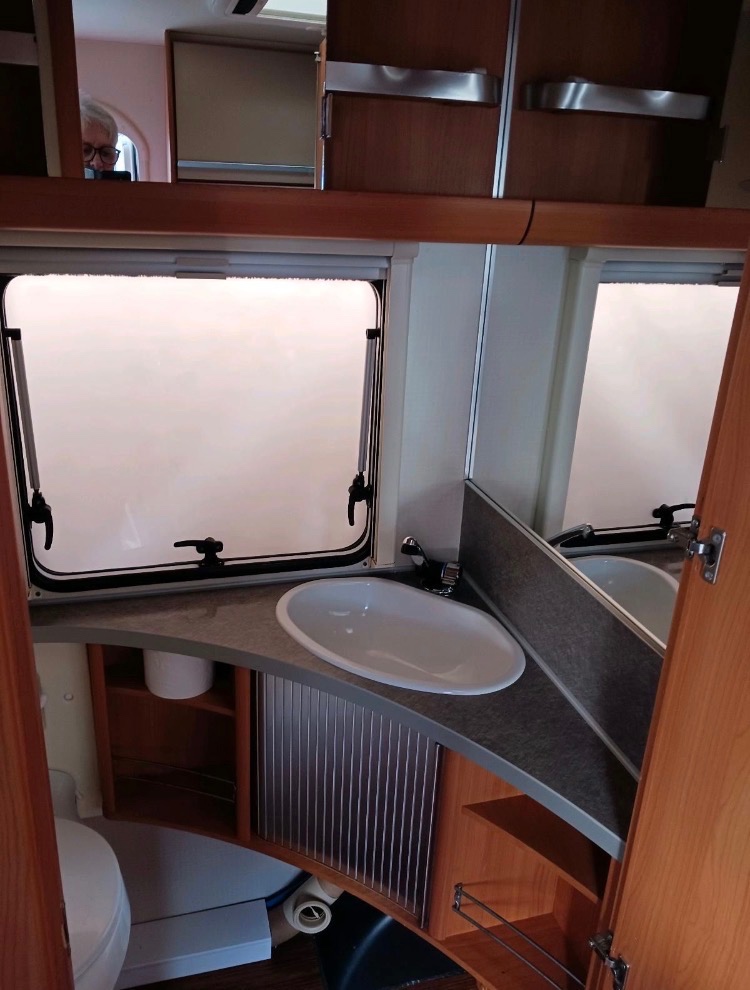 Karavan Fendt Saphir 410 Mover 2009 - 14