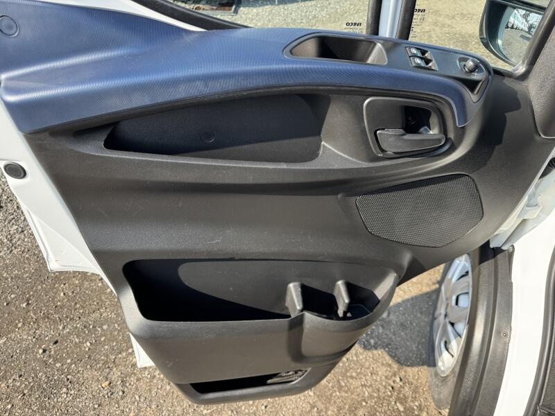 Prodám Iveco Daily 35S160,6míst,MAXI,10/2021,DPH - 14