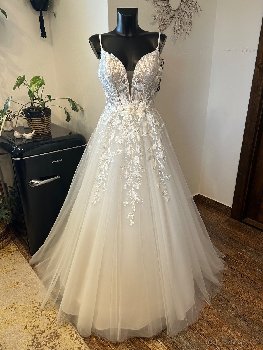 Nové svatební šaty, víc druhů - 14