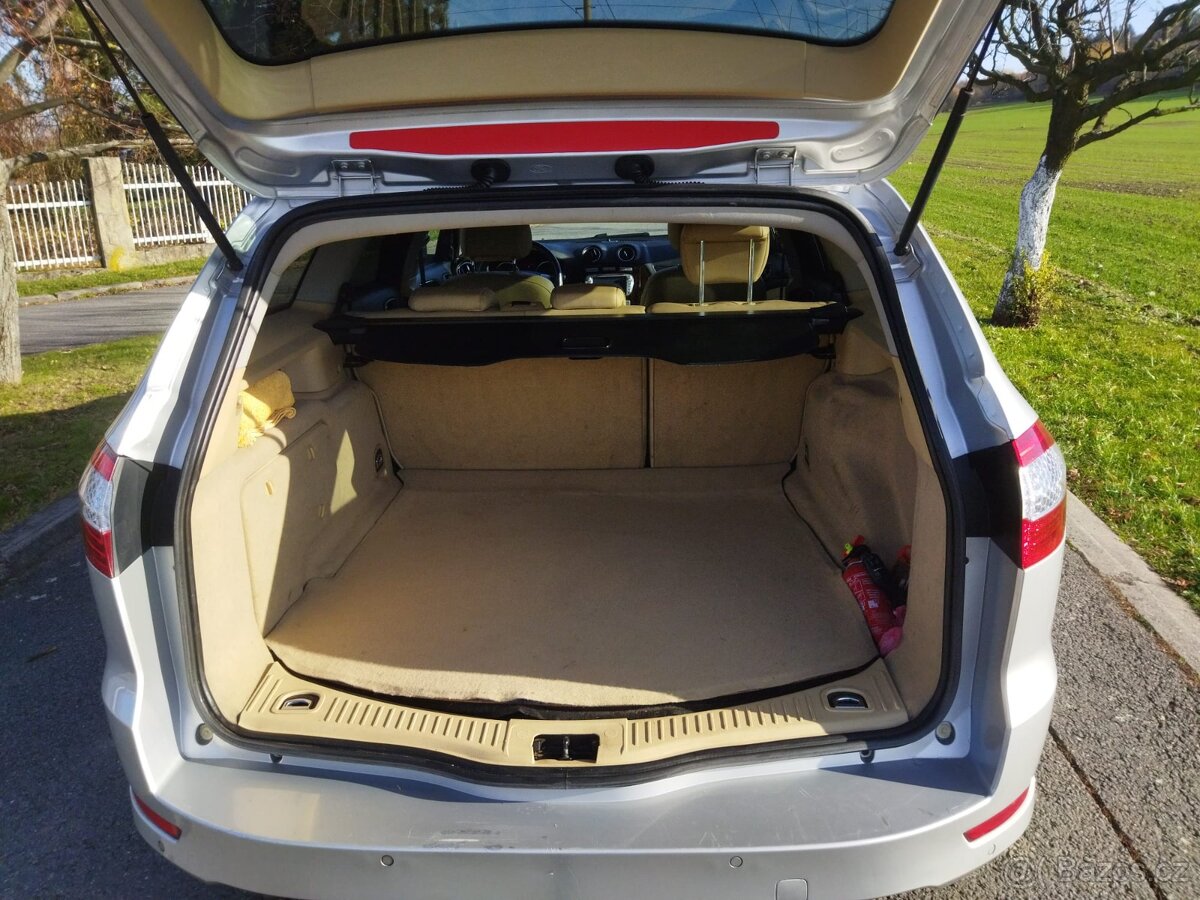 Ford Mondeo 2.0 TDCi GHIA-AUTOMAT-BÍLÁ KŮŽE-Čerstvý servis - 14