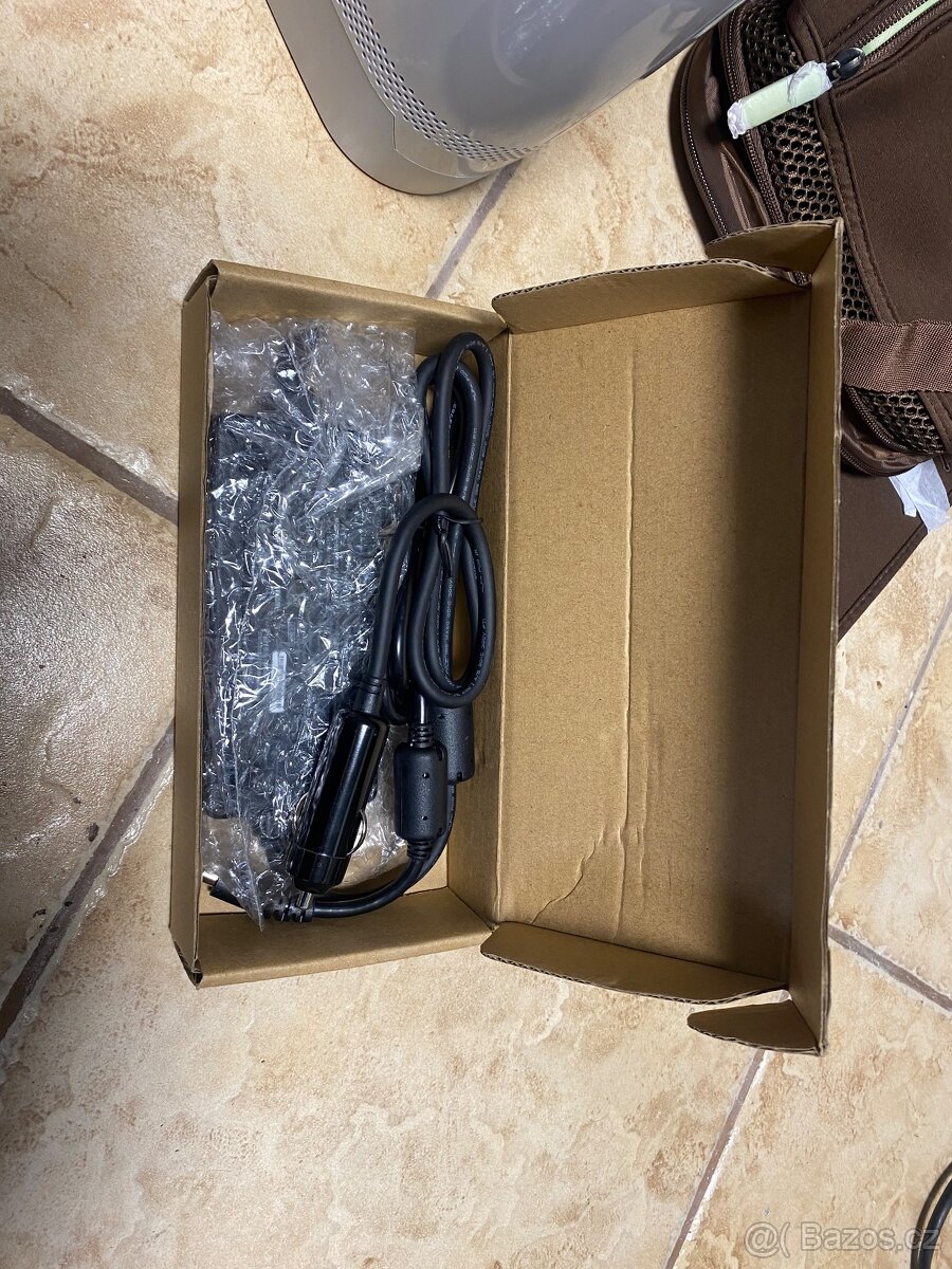 Kyslíkový přístroj váha 2,3 kg - baterie až 5 hodin provozu - 14