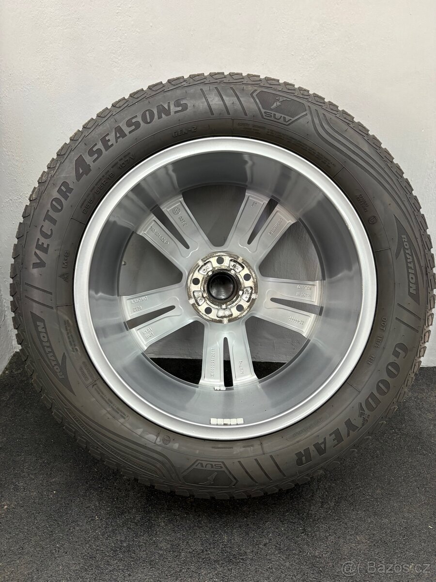 VW Touareg Sebring antracit 255/55/19 TPMS (J6) - 14