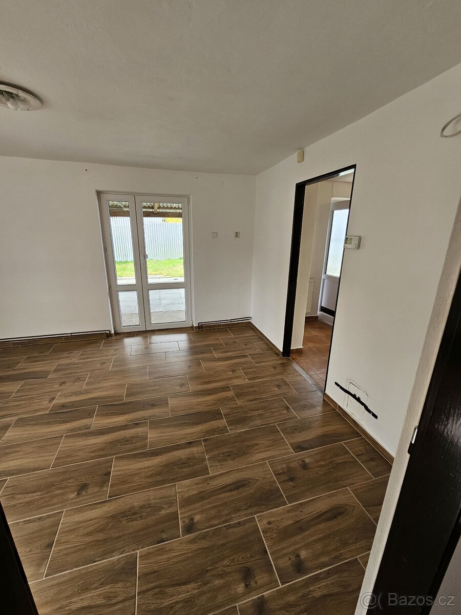 PRONÁJEM DOMU 2+1 , 57m2 Benátky Kbel - 14