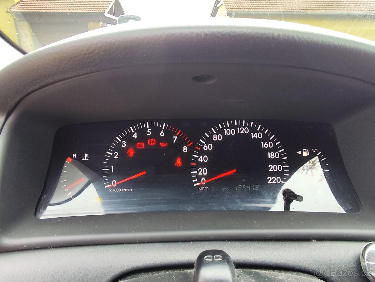 Toyota Corolla 1.6i 81kw E12U - 14