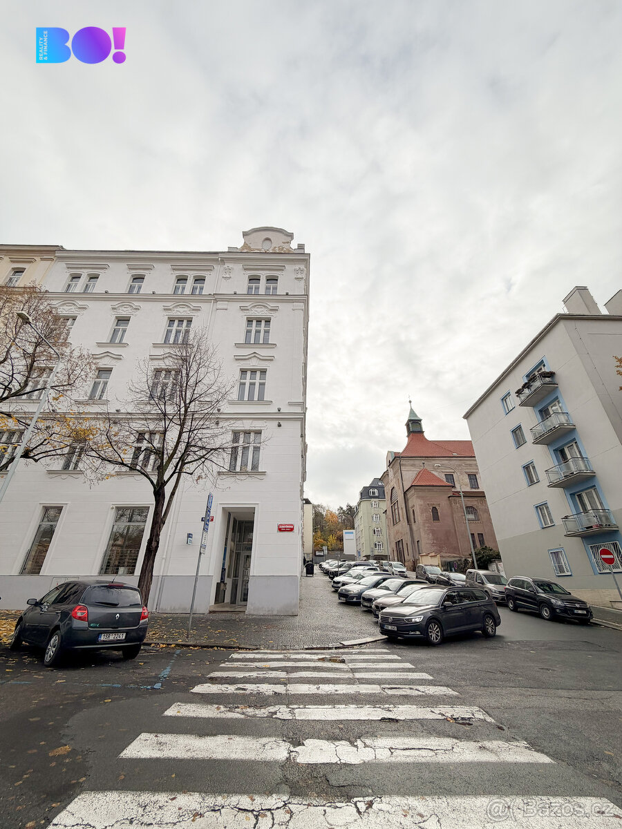 Pronájem kompaktní kanceláře 20,9 m² – Žerotínova, Praha 3 – - 14