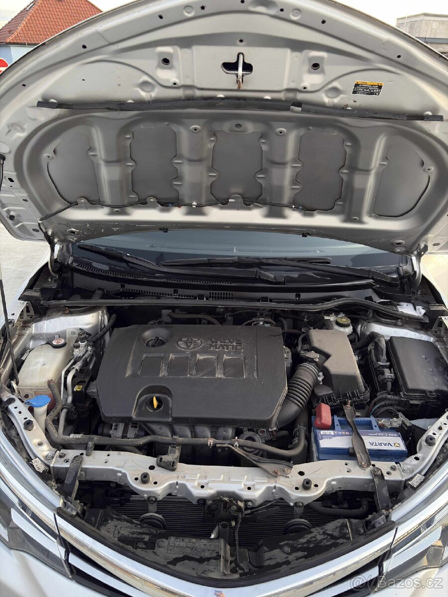 Toyota Corolla 1.6 i, 97kw - 14