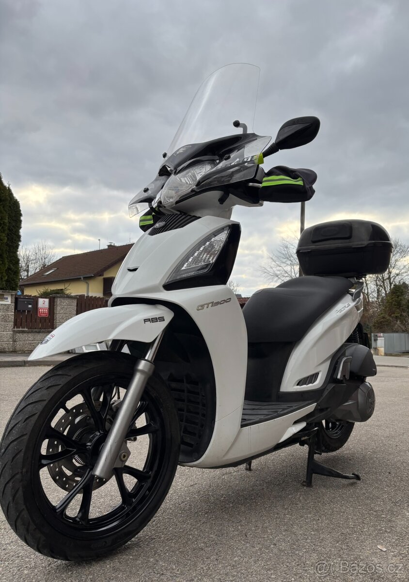 Kymco 300i GT ABS - 14