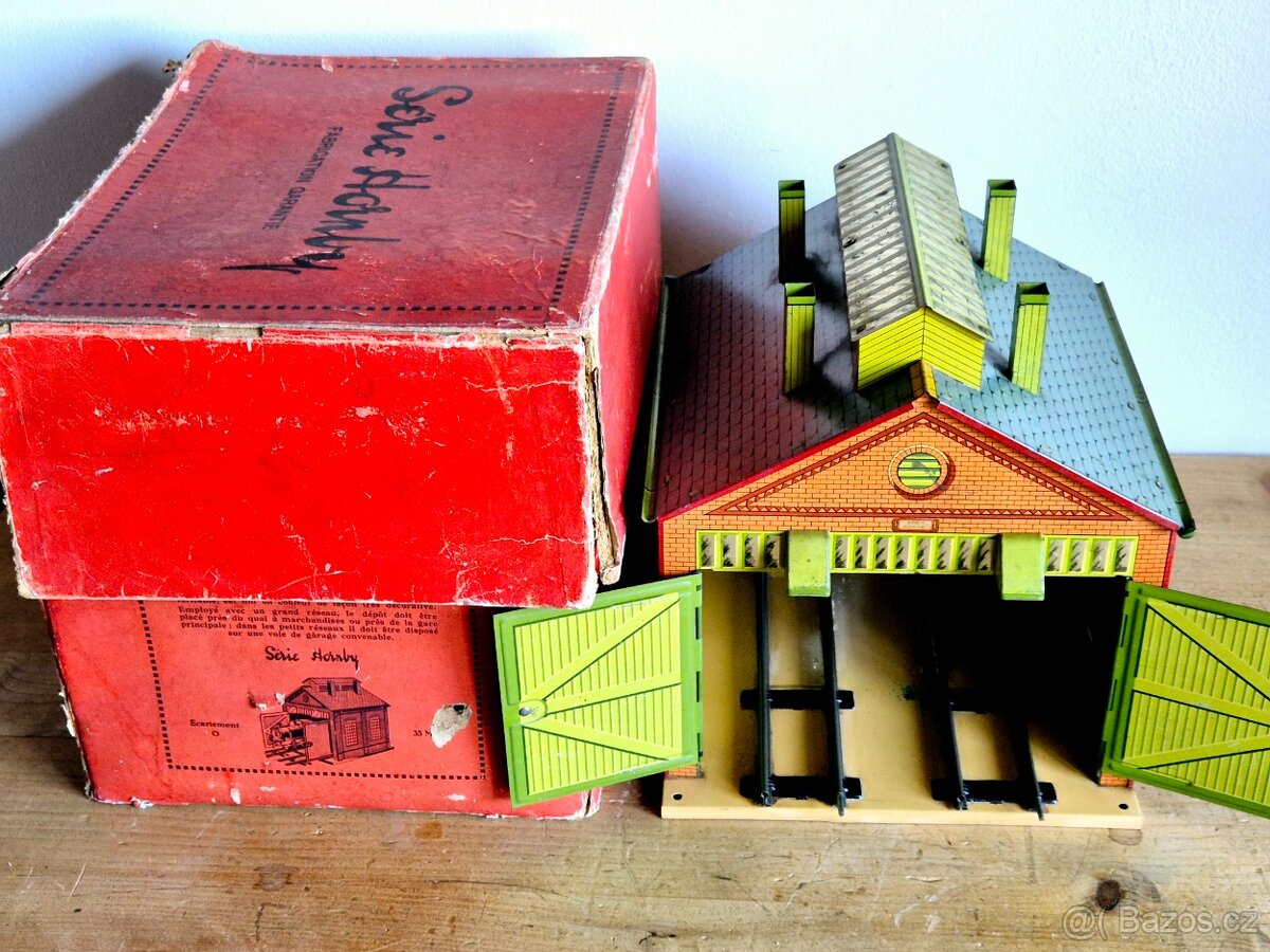 Vláčky - lokomotivní depo, No 1, Hornby, Francie, 1930 - 14