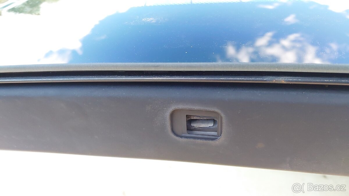 BMW E39 – DVEŘE KUFRU TOURING - 14