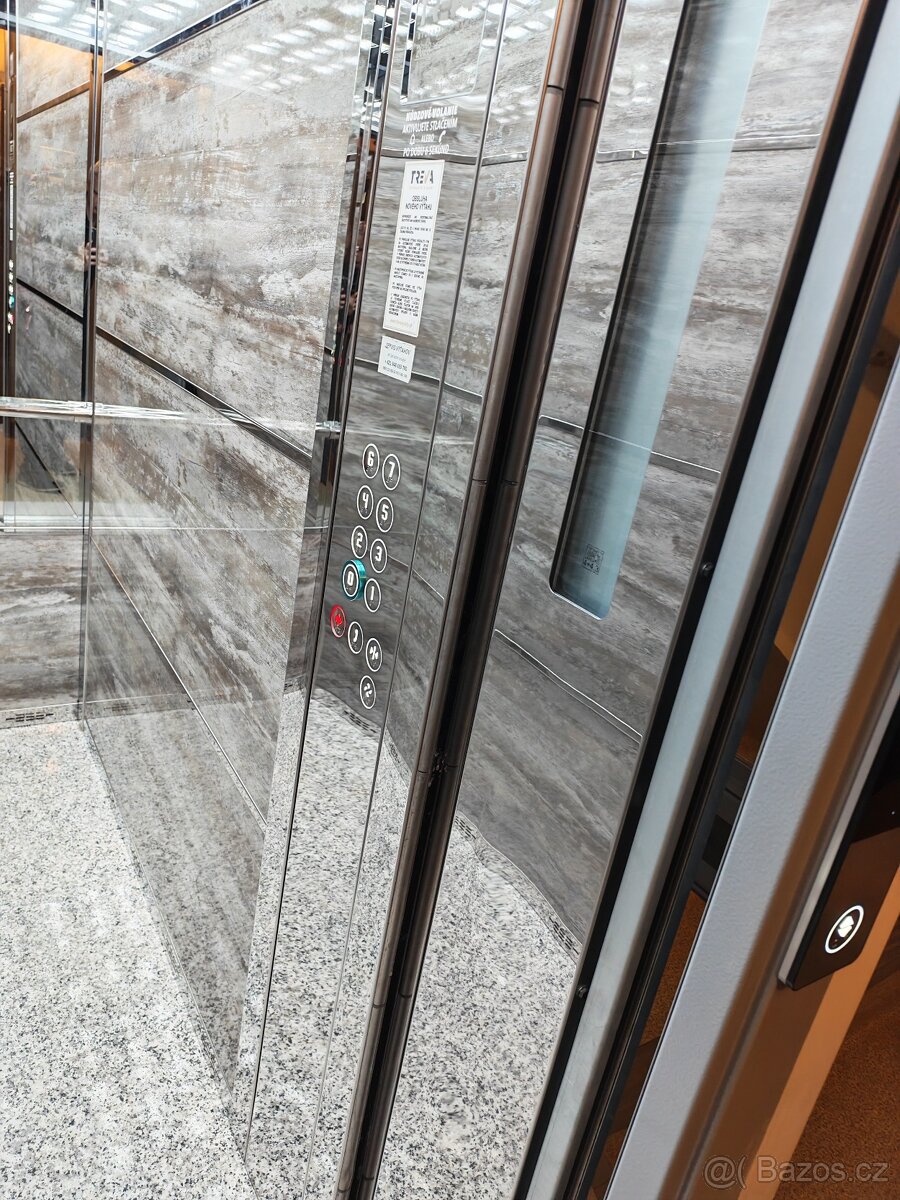 2izbáčik, sídlisko západ - 14