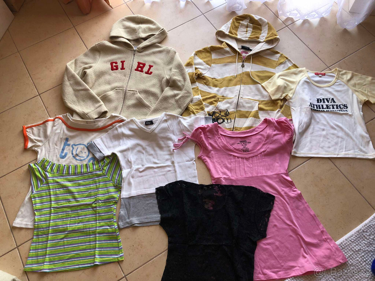 Trička,tílka,svetry,šaty - 14