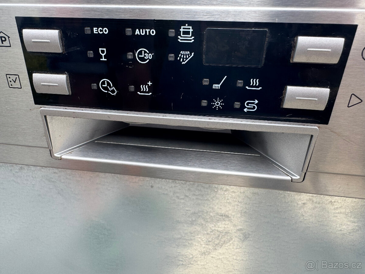 Myčka na nádobí ELECTROLUX ESI 5540 LOX - 14