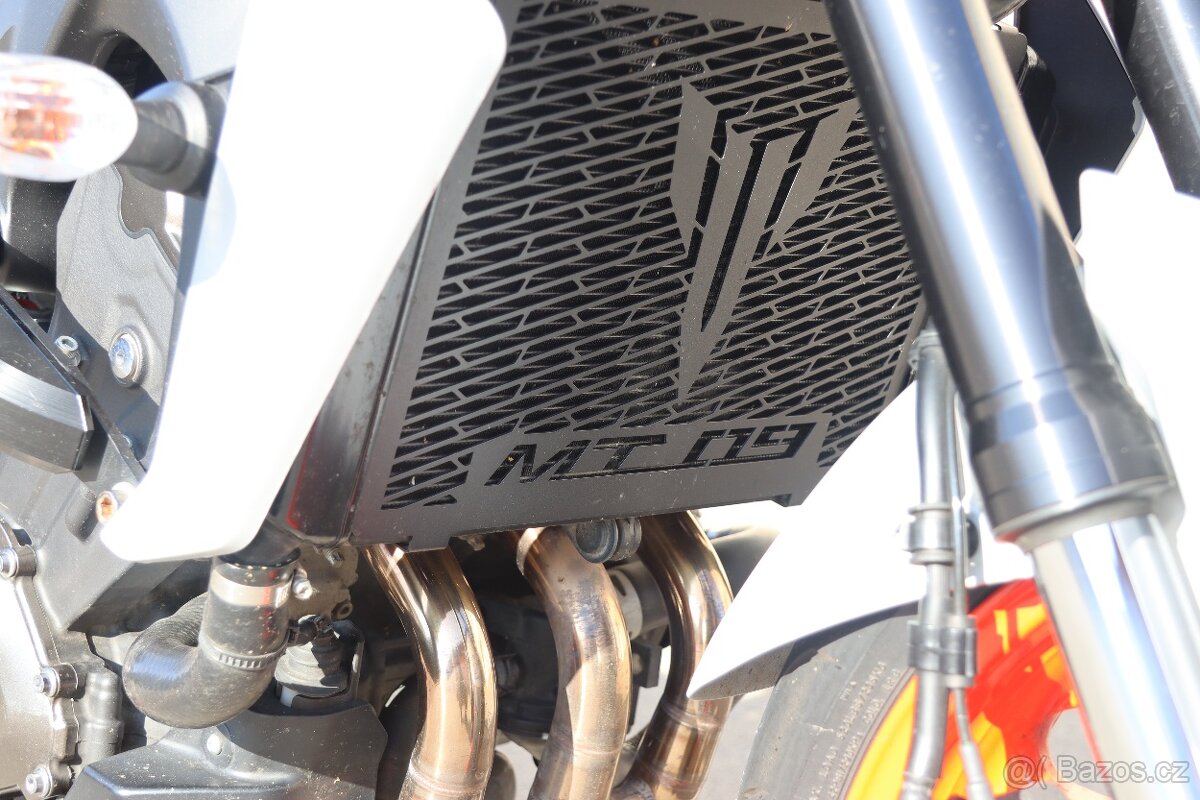 Yamaha MT09 - 14