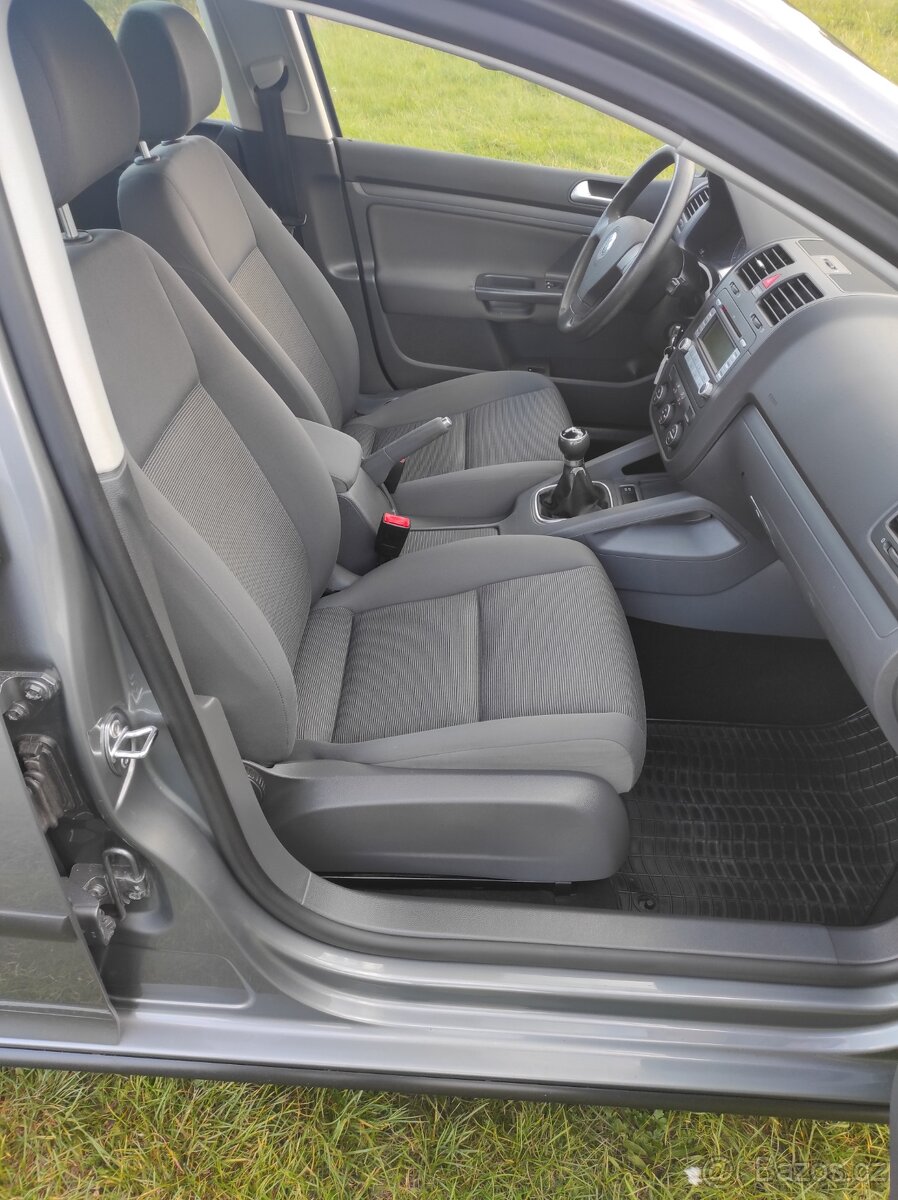 VW Golf V 1,9 TDi, 2008, nová STK, tažné - 14