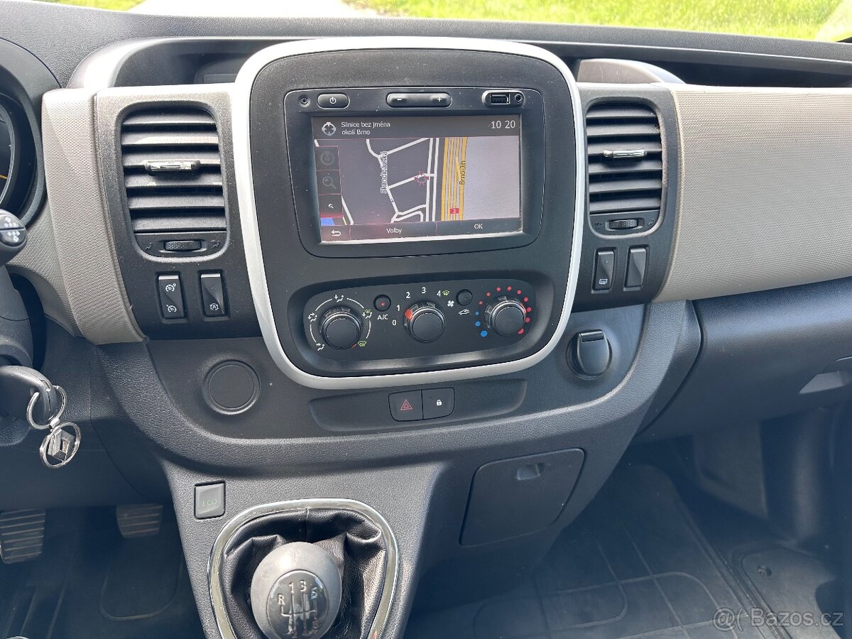 Renault Trafic 1.6dCi 92kw, 8 míst, SERVIS, ČR - 14