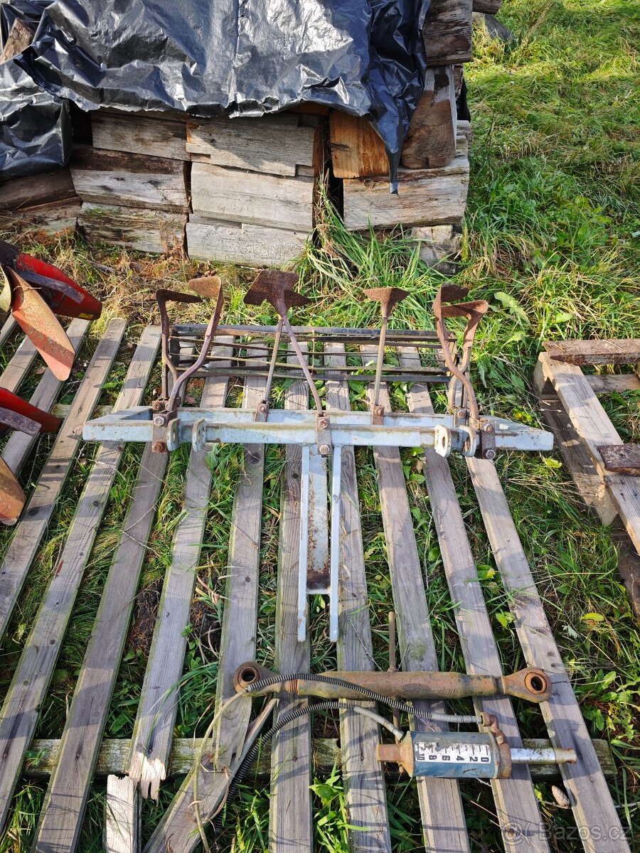 Malotraktor Kubota B1600 - 14