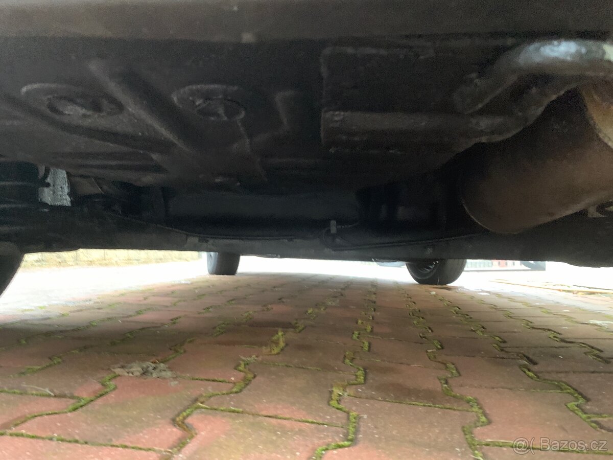 Prodám Ford Fiesta 1.4 benzín, 59 kW. - 14