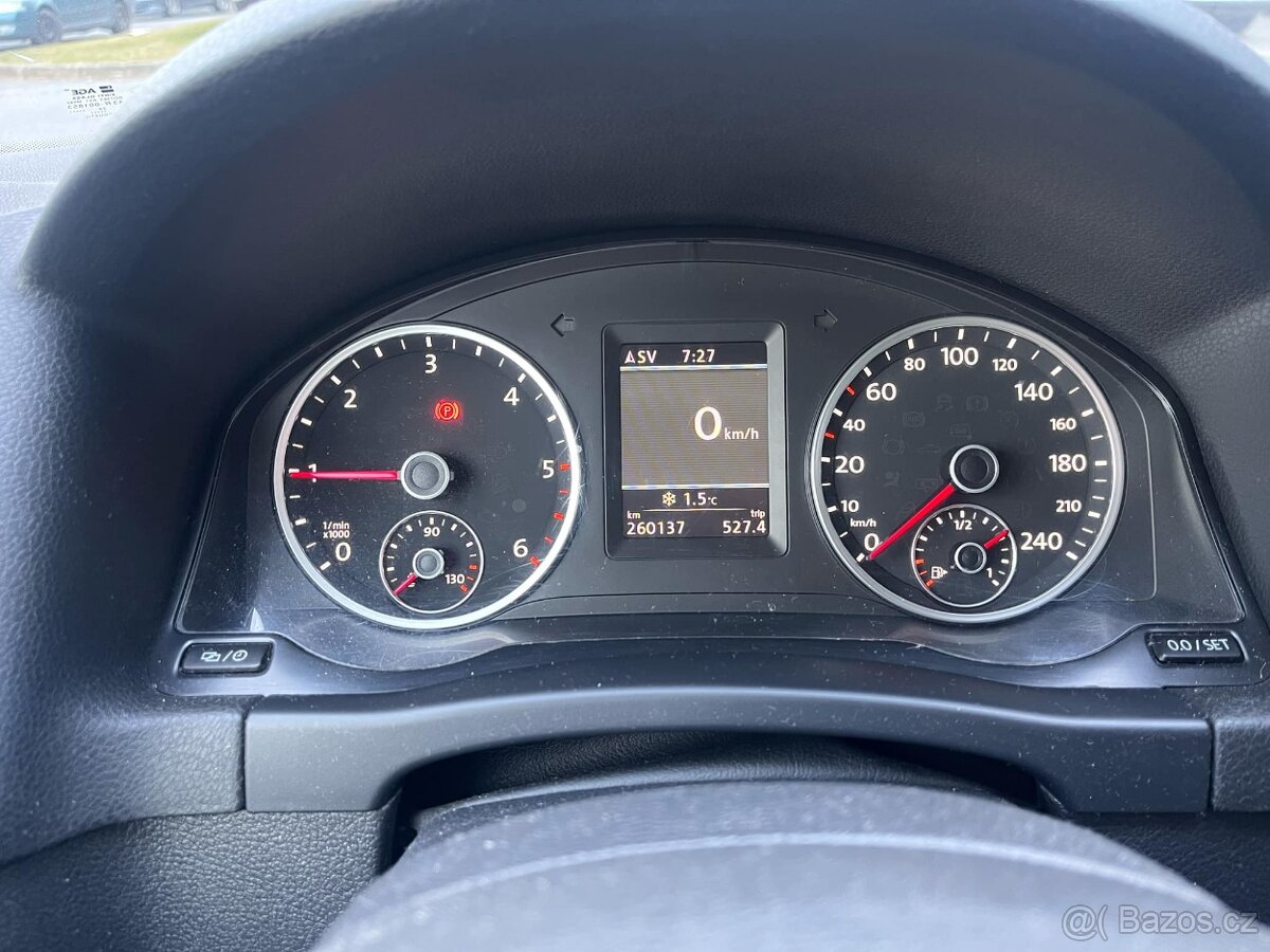 Volkswagen Tiguan 2.0 - 14