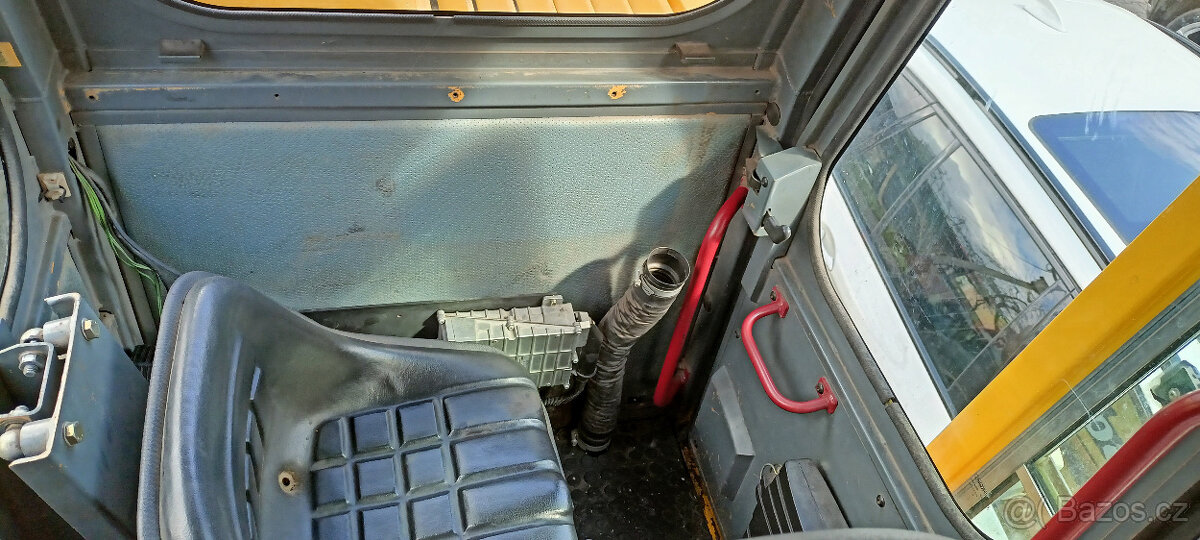 ATLAS 2-silniční kolové železniční rypadlo na koleje - 14