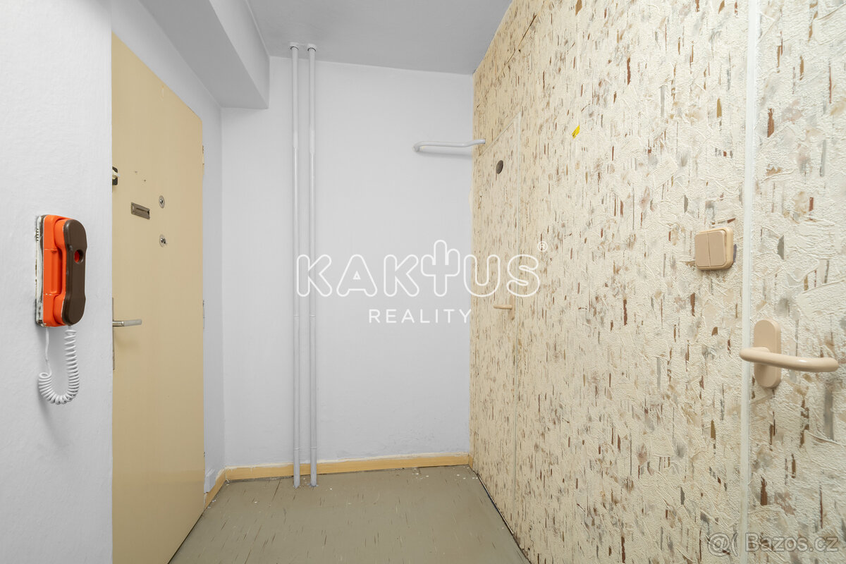 Prodej bytu v osobním vlastnictví 2+1 (58 m²), balkón, ulice - 14