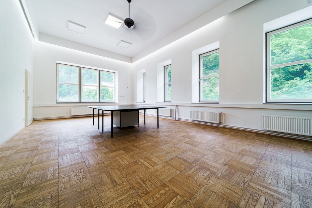 Administrativní budova Adamov u Brna 2325m2 - 14