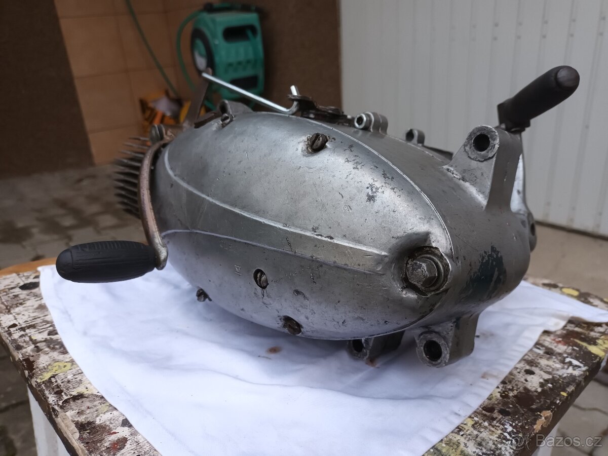 Jawa Pionýr motor - 14