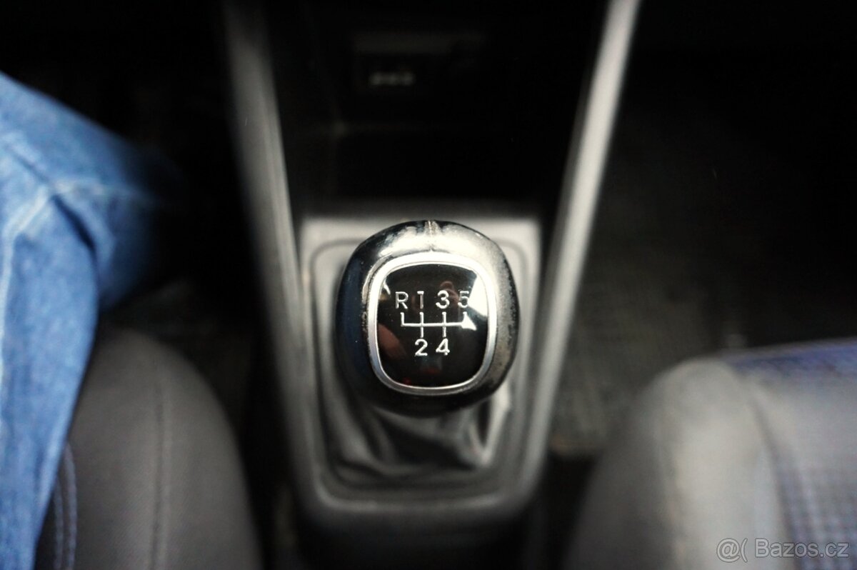 HYUINDAI IX20 1,4 CVVT 66KW 2013 1. MAJITEL 79.500 KM - 14